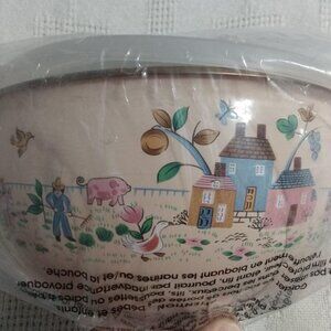 NEW - Set of Heartland bowls